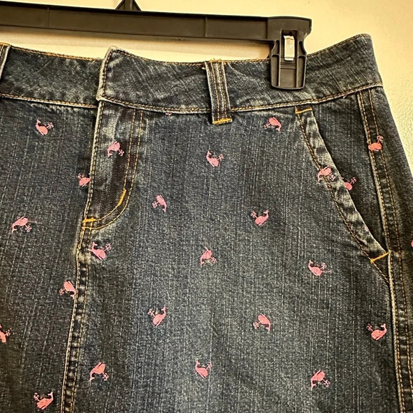 Lilly Pulitzer Vintage Jean Skirt with Pink Whales Size 2 - Picture 5 of 5